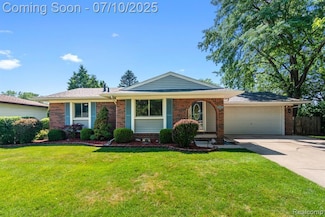 39957 Rita Dr, Clinton Township, MI 48038