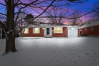 1970 Gerard Park Ln, Hazelwood, MO 63042