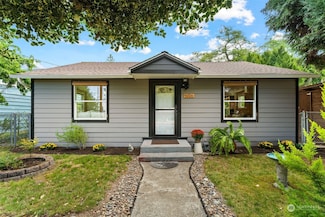 9006 14th Ave SW, Seattle, WA 98106