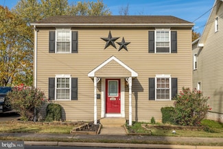 609 W 1st St, Birdsboro, PA 19508