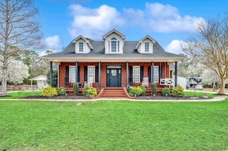 451 Holly View Ln, Loris, SC 29569