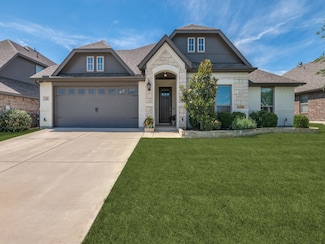 334 Sahara Dr, Waxahachie, TX 75165