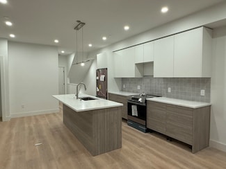 49 Chase St Unit 2, Newton Center, MA 02459