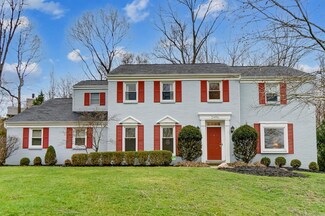 2496 Royalview Ct, Cincinnati, OH 45244