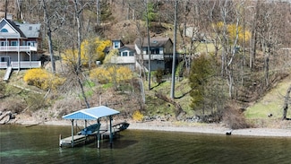 1700 Log Cabin Rd, Penn Yan, NY 14527