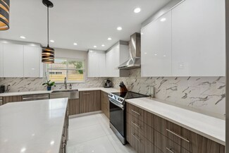5230 NE 15th Ave, Fort Lauderdale, FL 33334