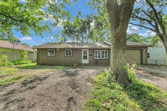 104 S Dodson Dr, Urbana, IL 61802