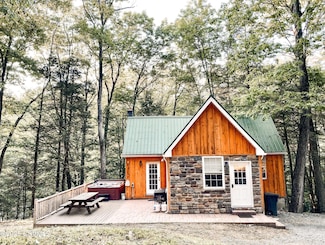 5771 Weikert Rd, Millmont, PA 17845