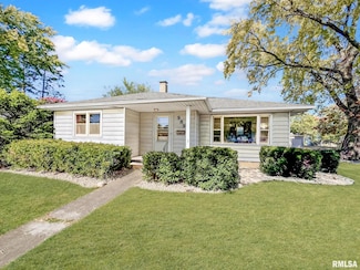 989 E Fremont St, Galesburg, IL 61401
