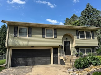 412 Elton Hills Dr NW, Rochester, MN 55901