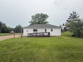 520 Milkyway St N, Cosmos, MN 56228