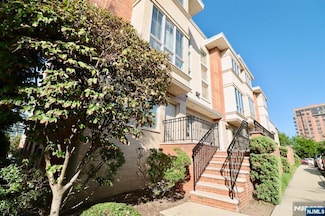 11 Washington Place Unit 102, Cliffside Park, NJ 07010