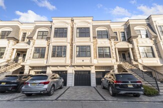 6 Marquis Ct, Edgewater, NJ 07020