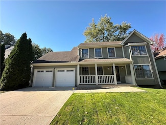 729 N Persimmon Dr, Olathe, KS 66061