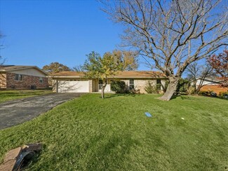 103 S Melanie Dr, Azle, TX 76020