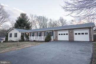 7312 Marr Dr, Warrenton, VA 20187