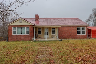 696 Old Walton Rd, Monterey, TN 38574