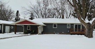 2667 Henry St N, Saint Paul, MN 55109