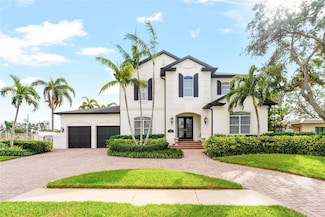 356 Belleair Dr NE, Saint Petersburg, FL 33704