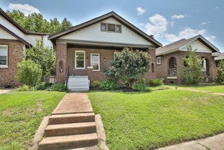 5740 Holly Hills Ave, Saint Louis, MO 63109