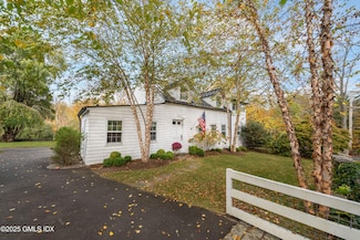 45 Burying Hill Rd Unit Cottage, Greenwich, CT 06831