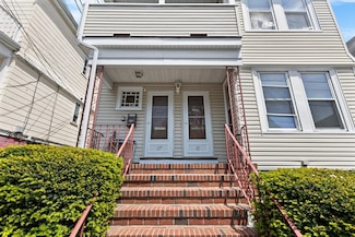 17 Cypress St, Somerville, MA 02143