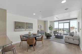 38 N Almaden Blvd Unit 1013, San Jose, CA 95110