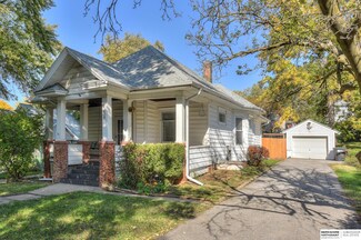 6338 Binney St, Omaha, NE 68104