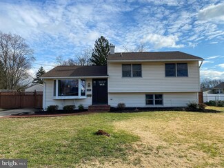 740 Dartmouth Dr, Wenonah, NJ 08090