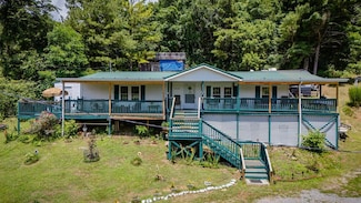 107 Lesters Ln, Honaker, VA 24260