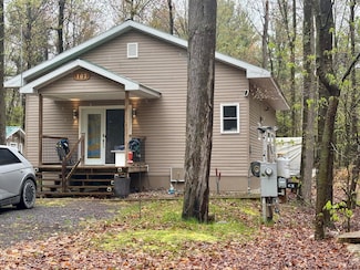 107 Pinewood Dr, Altona, NY 12910