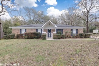 5180 Scenic Dr, Wilmer, AL 36587