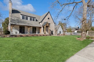 200 Oak Terrace, Lake Bluff, IL 60044