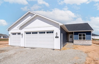 3868 E Teton Ln, Appleton, WI 54913