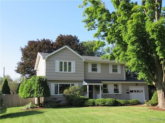 3989 Staley Dr, Hamburg, NY 14075