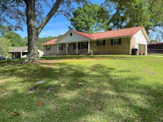1632 Manor Dr NE, Cullman, AL 35055