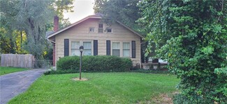 1612 S Claremont Ave, Independence, MO 64052