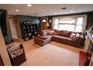 510 Buttonwoods Ave, Warwick, RI 02886