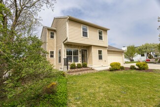 631 W Pierre Ln, Port Washington, WI 53074