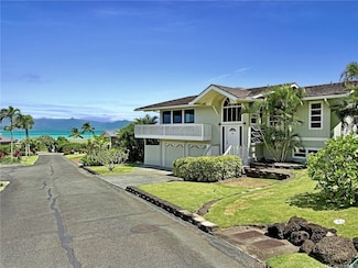44-313 Kaneohe Bay Dr Unit B, Kaneohe, HI 96744