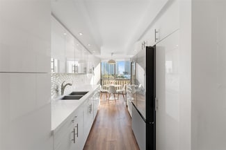 1000 E Island Blvd Unit 807, Aventura, FL 33160