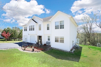 155 Riverside Dr, Meriden, CT 06451