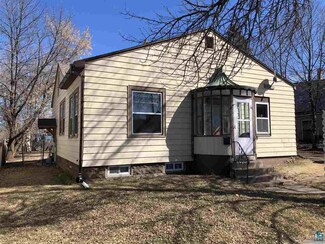112 7th Ave E, Ashland, WI 54806