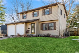 1443 E 33rd St, Davenport, IA 52807