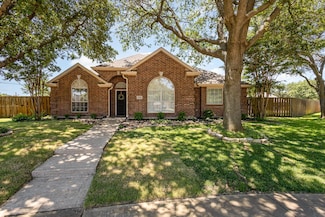 3305 Sunlight Dr, Rowlett, TX 75088