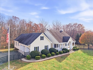 1627 Country Rd, Lynchburg, VA 24504