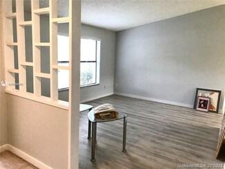 11762 SW 52nd St, Cooper City, FL 33330