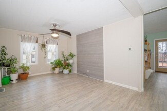 8 Heath St, Worcester, MA 01610