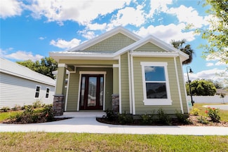 927 Azalea Walk Cir, Deland, FL 32724