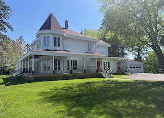 30 Elm St, Fort Kent, ME 04743